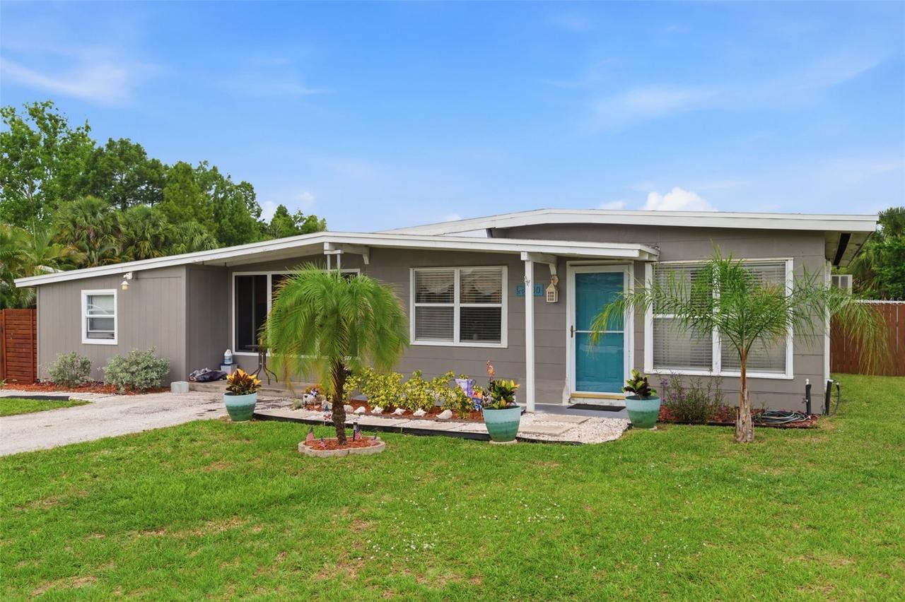 100 Avery Ave., Crystal Beach, FL 34681