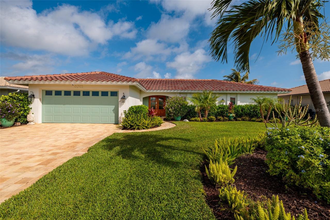 2011 Michigan Ave., St Petersburg, FL 33703