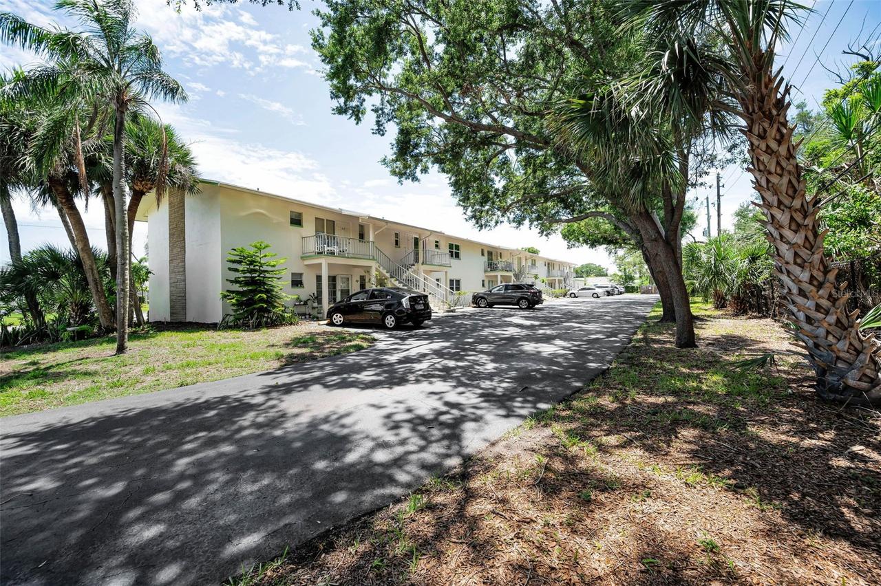 8301 Bardmoor Blvd. #109, Seminole, FL 33777