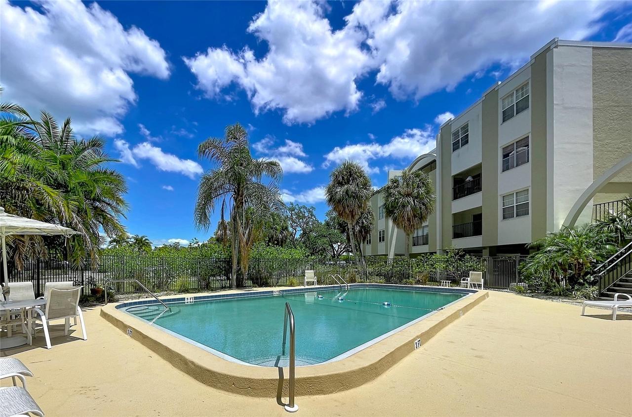 4651 1st St. #311, St Petersburg, FL 33703