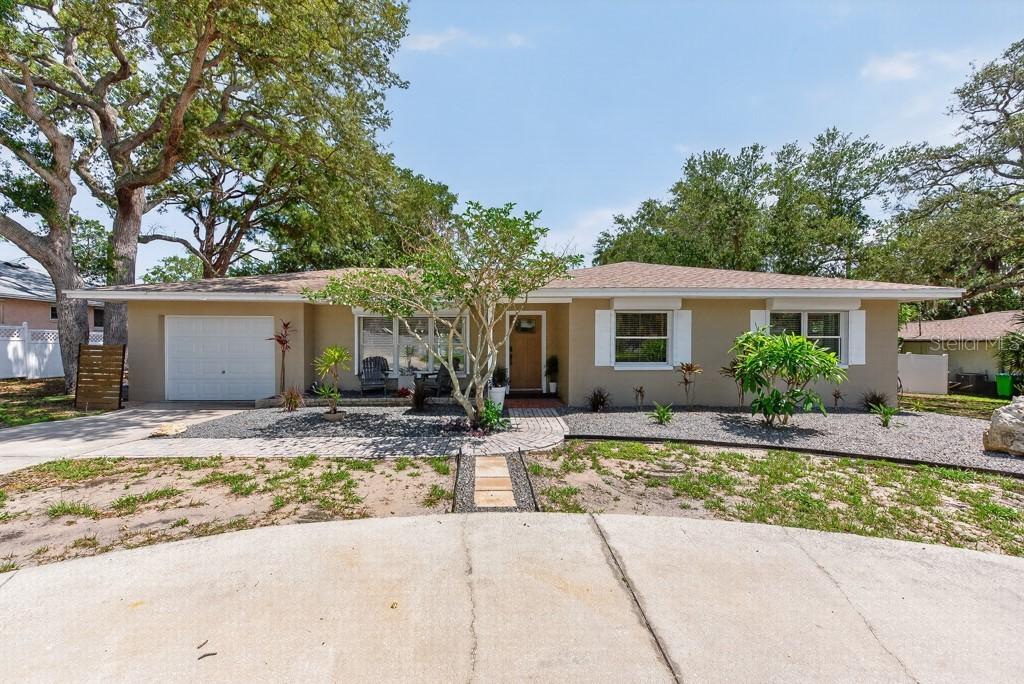 14728 Bay Dr., Largo, FL 33774