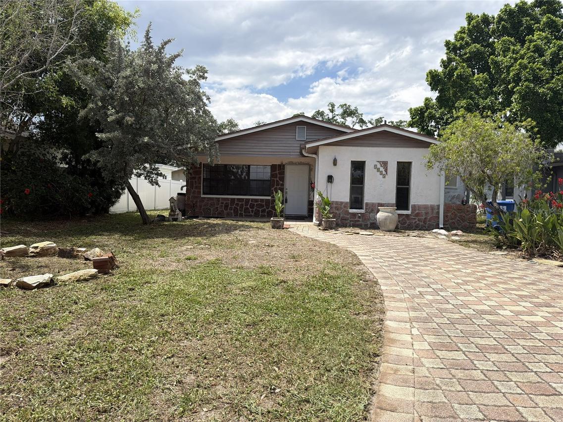 1835 Maryland Ave., St Petersburg, FL 33703