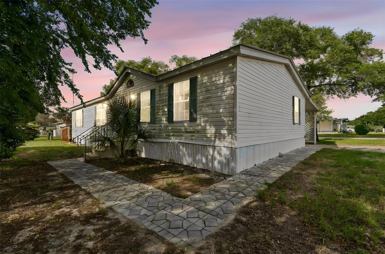37913 Palmetto Palm Dr., Zephyrhills, FL 33542
