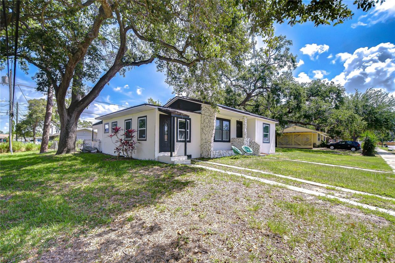 5325 8th Ave., Gulfport, FL 33707