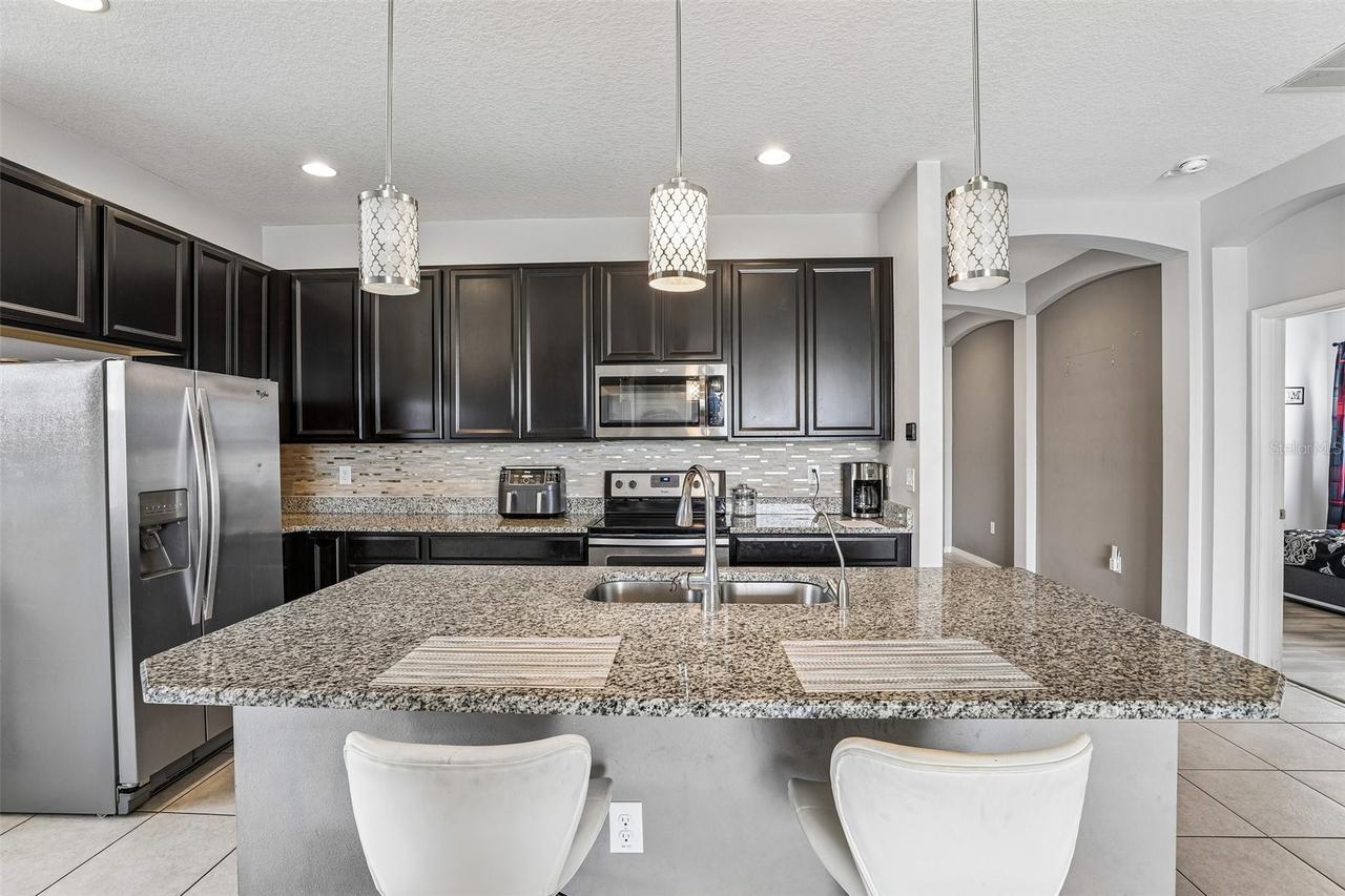 365 Jyoti Dr., Davenport, FL 33837