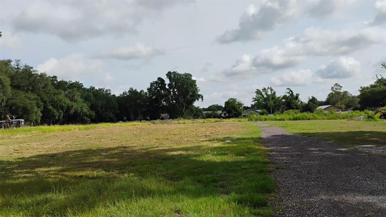 Pleasant Acre Dr, Plant City, FL 33566