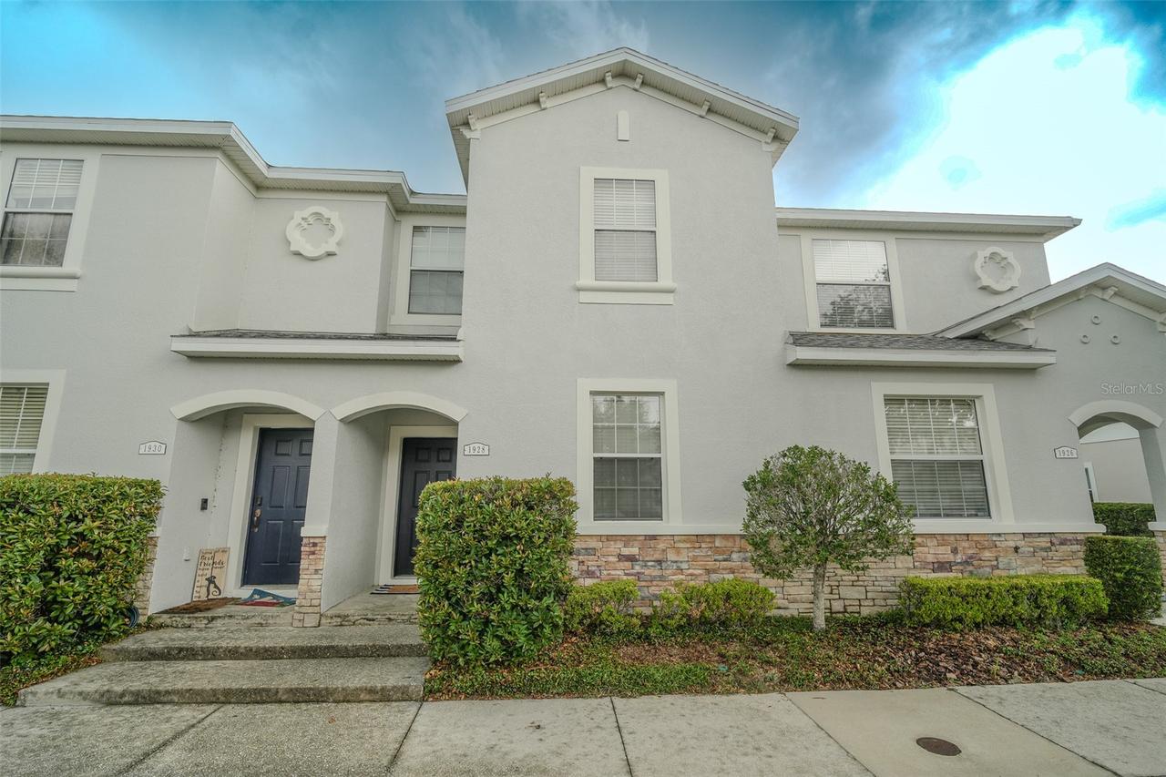 1928 Greenwood Valley Dr., Plant City, FL 33563