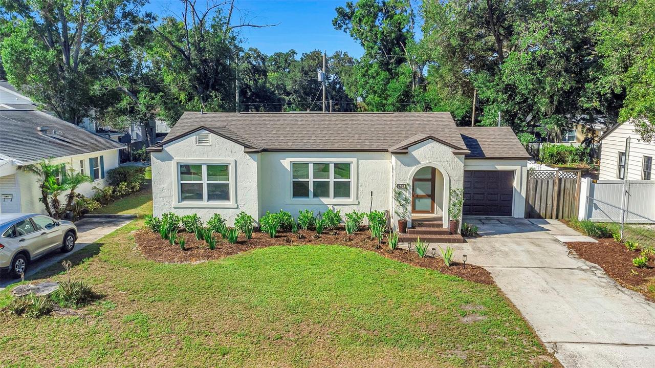 908 W Candlewood Ave., Tampa, FL 33603
