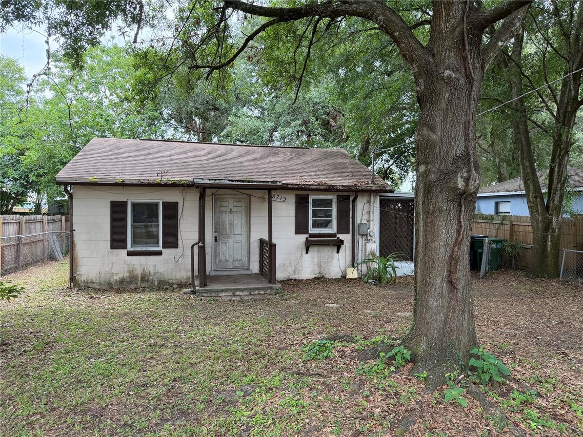 8713 N 39th St., Tampa, FL 33604