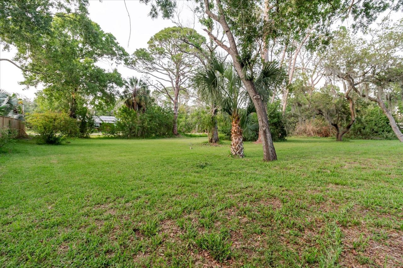 Highland Ave., Tarpon Springs, FL 34689