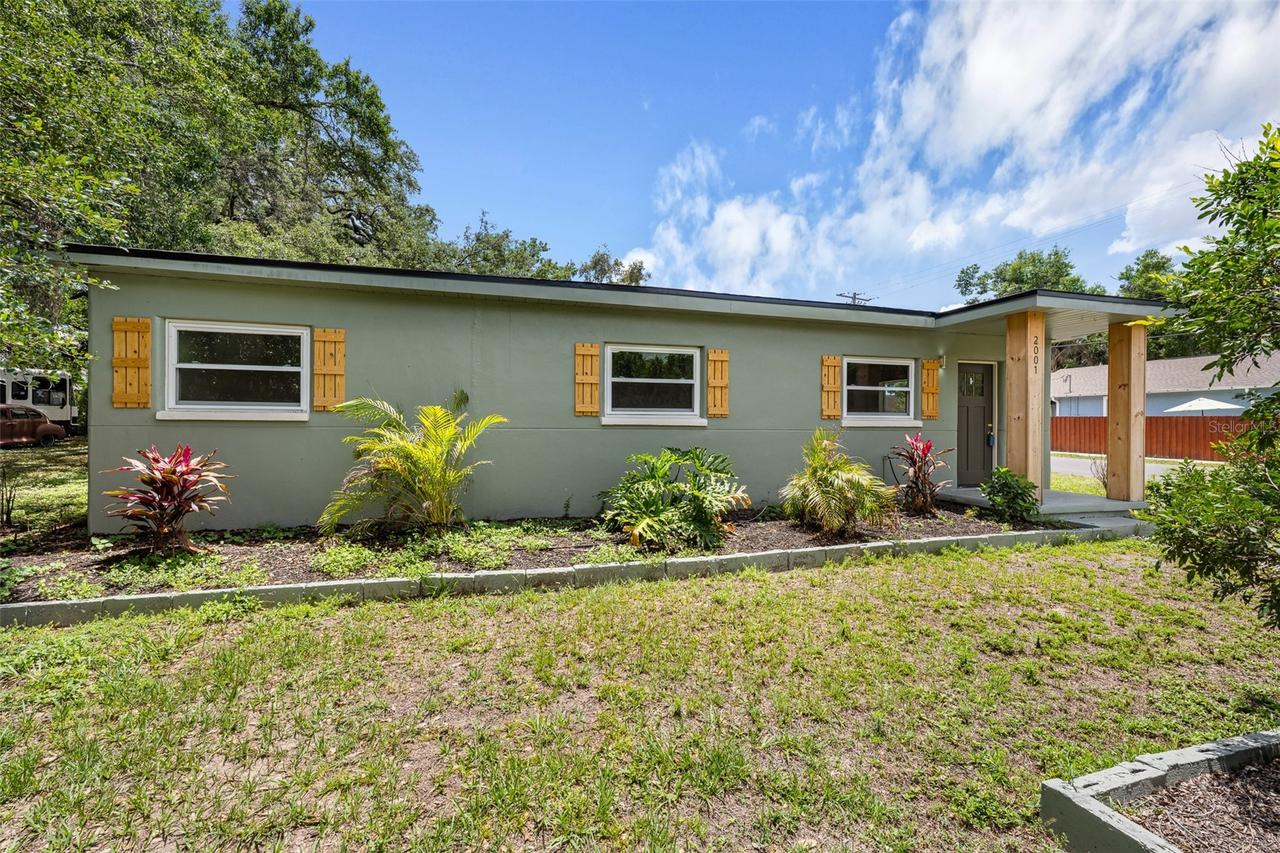 2001 E Powhatan Ave., Tampa, FL 33610