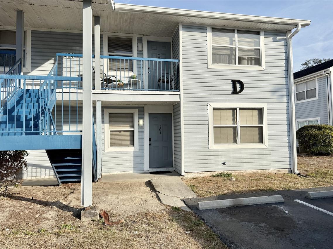 5054 Terrace Club Lane #101, Tampa, FL 33617