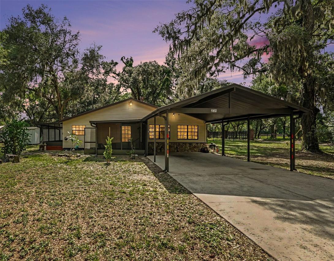 231 Duke Simms Rd., Brandon, FL 33511