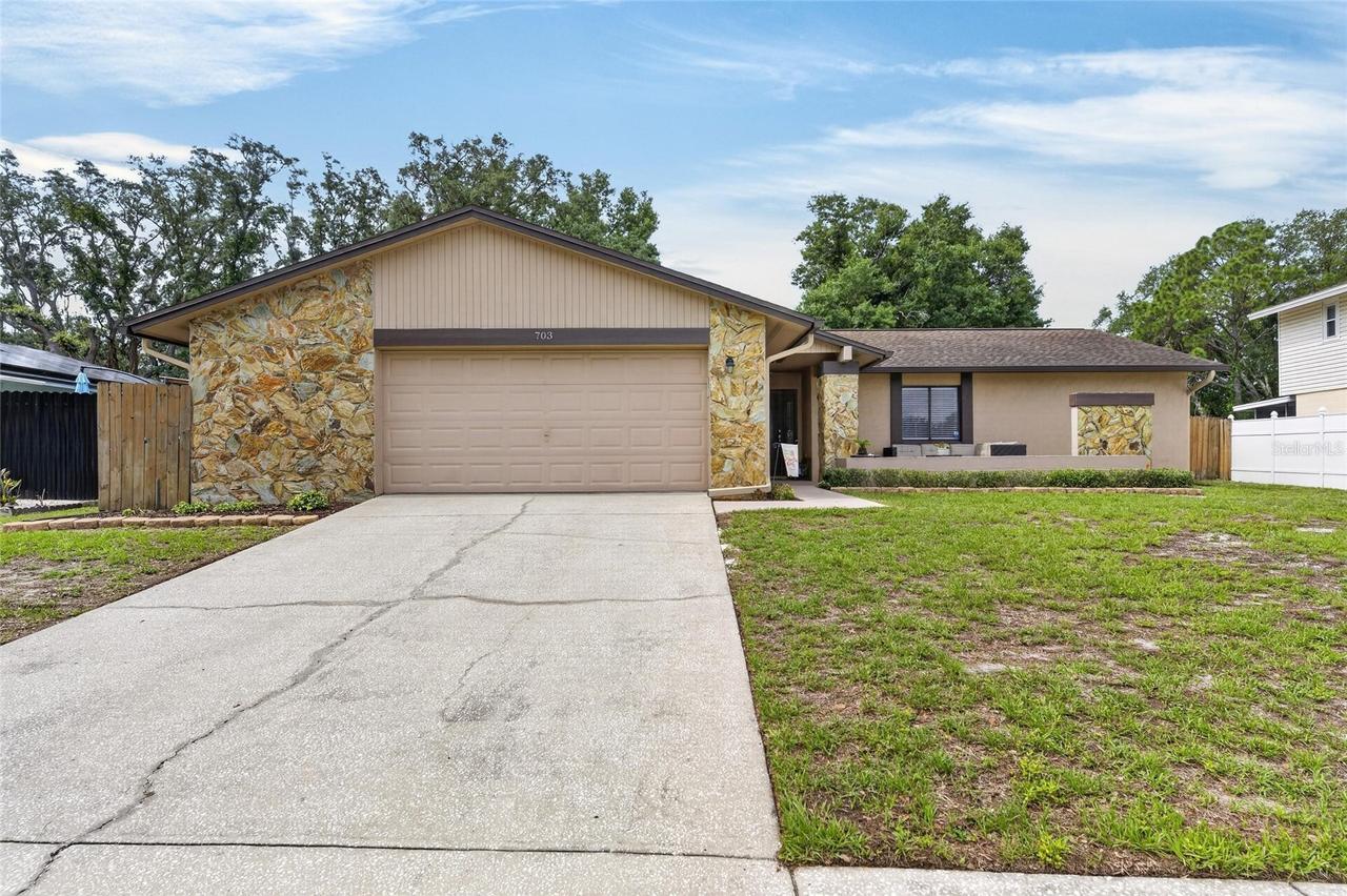 703 Isleton Dr., Brandon, FL 33511