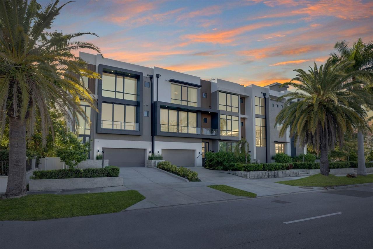 98 W Davis Blvd., Tampa, FL 33606