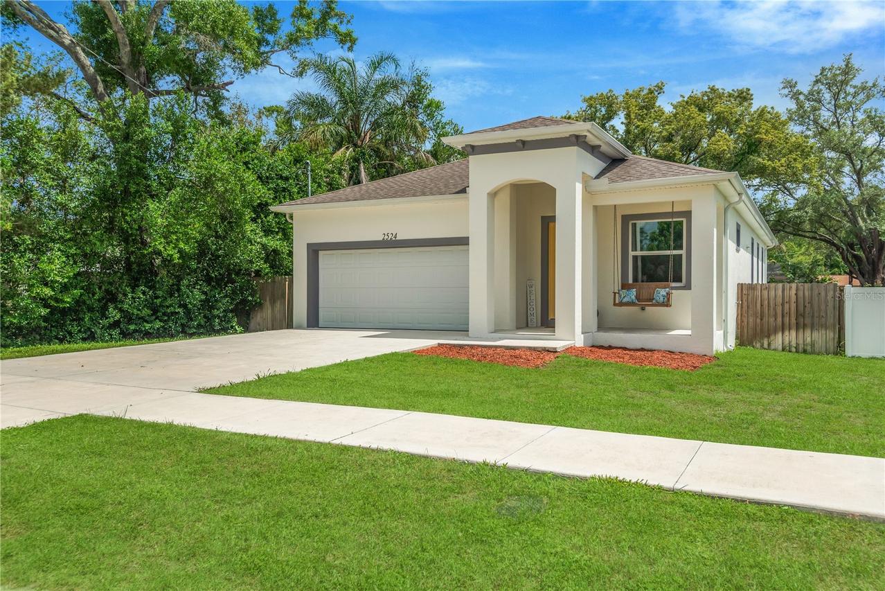 2524 Lake Ellen Ln., Tampa, FL 33618