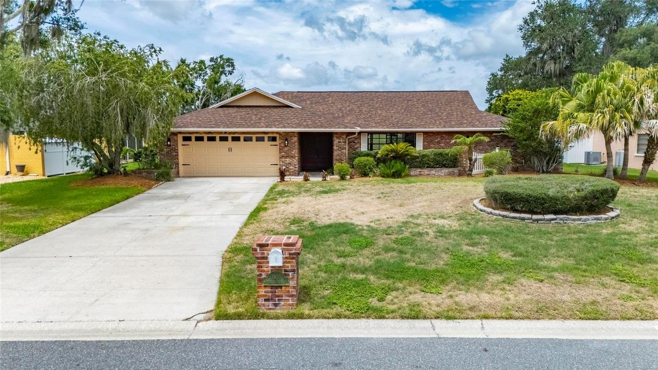 1903 Country Club Ct., Plant City, FL 33566