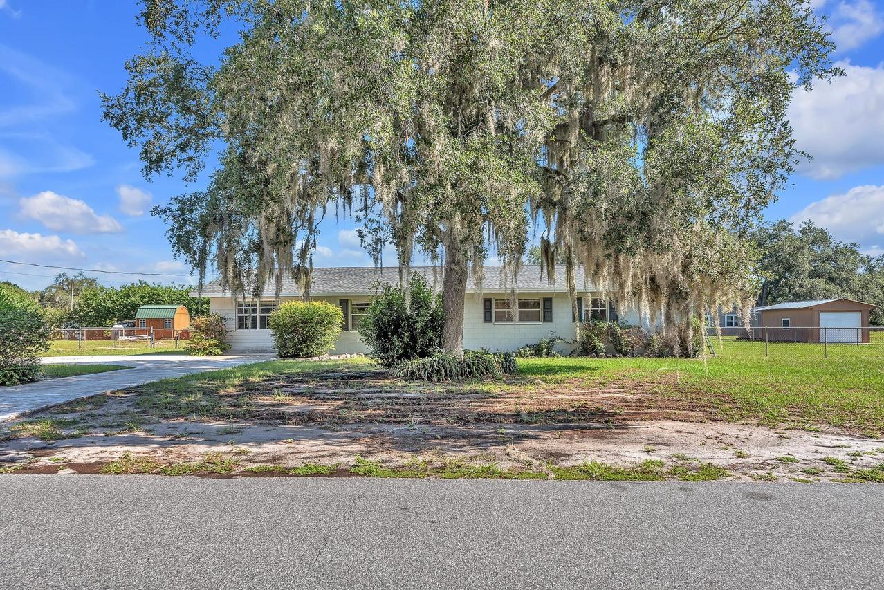 1830 Kooter Ln., Lakeland, FL 33805