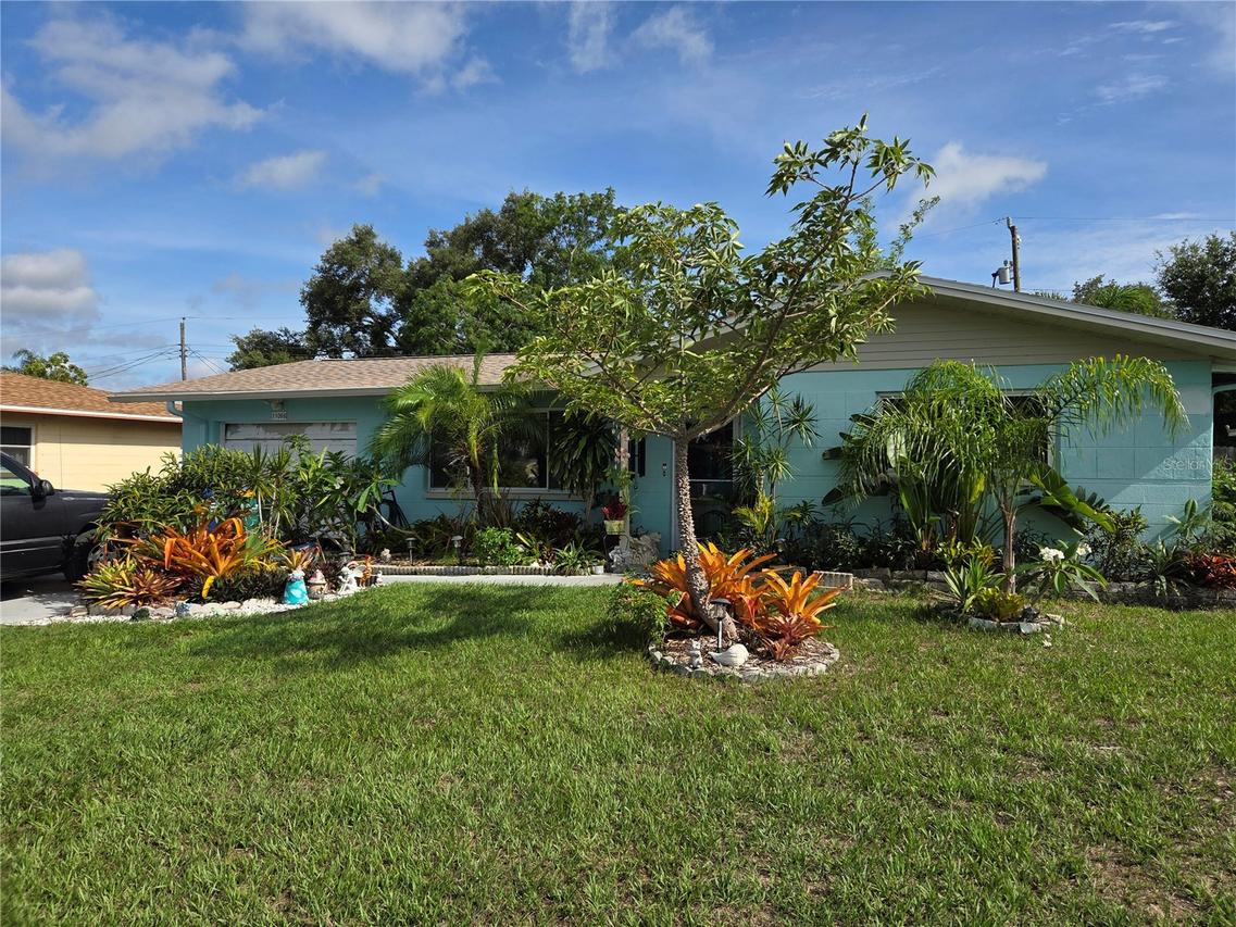 11066 102nd Ave., Seminole, FL 33778