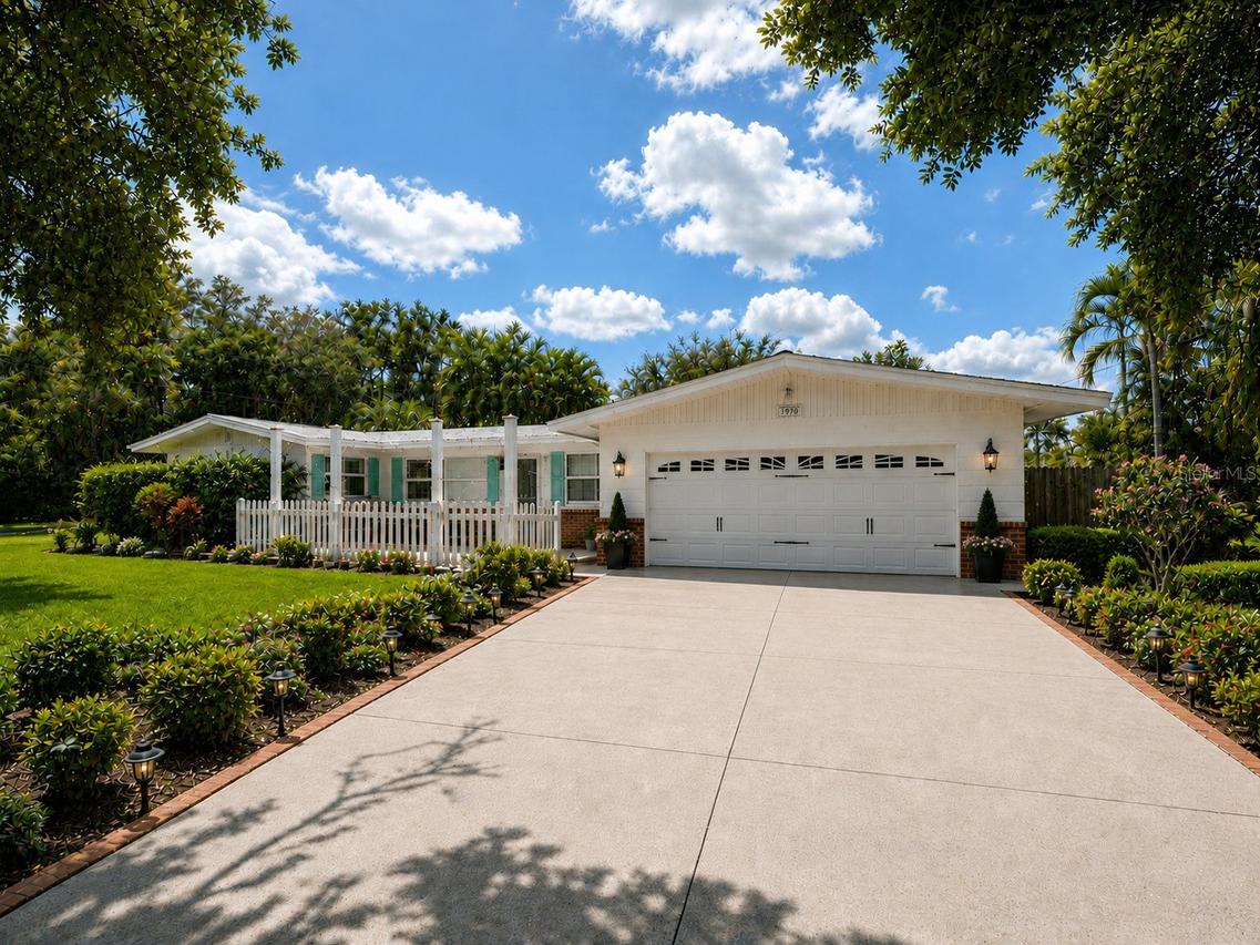 1703 Center Rd., Terra Ceia, FL 34250