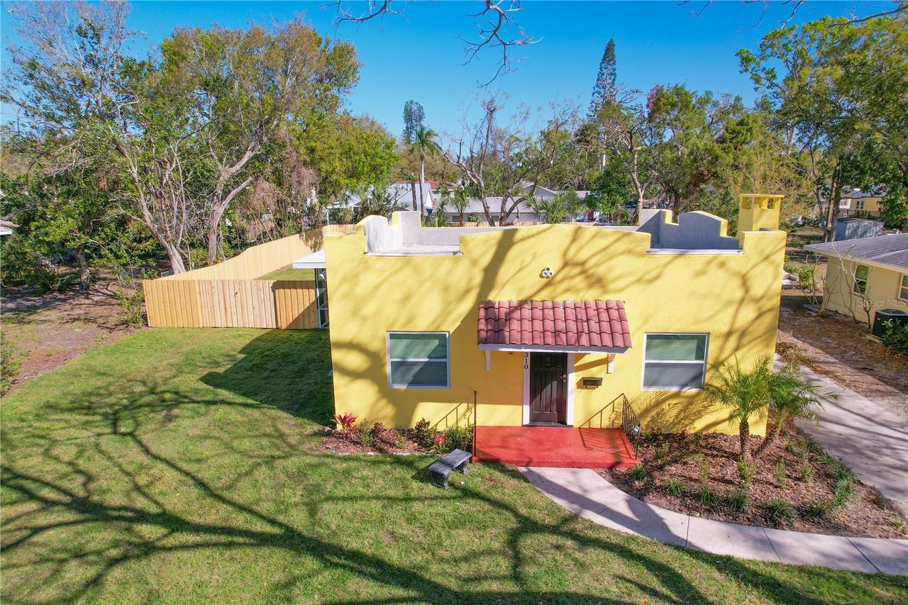 2310 13th Ave., Bradenton, FL 34205