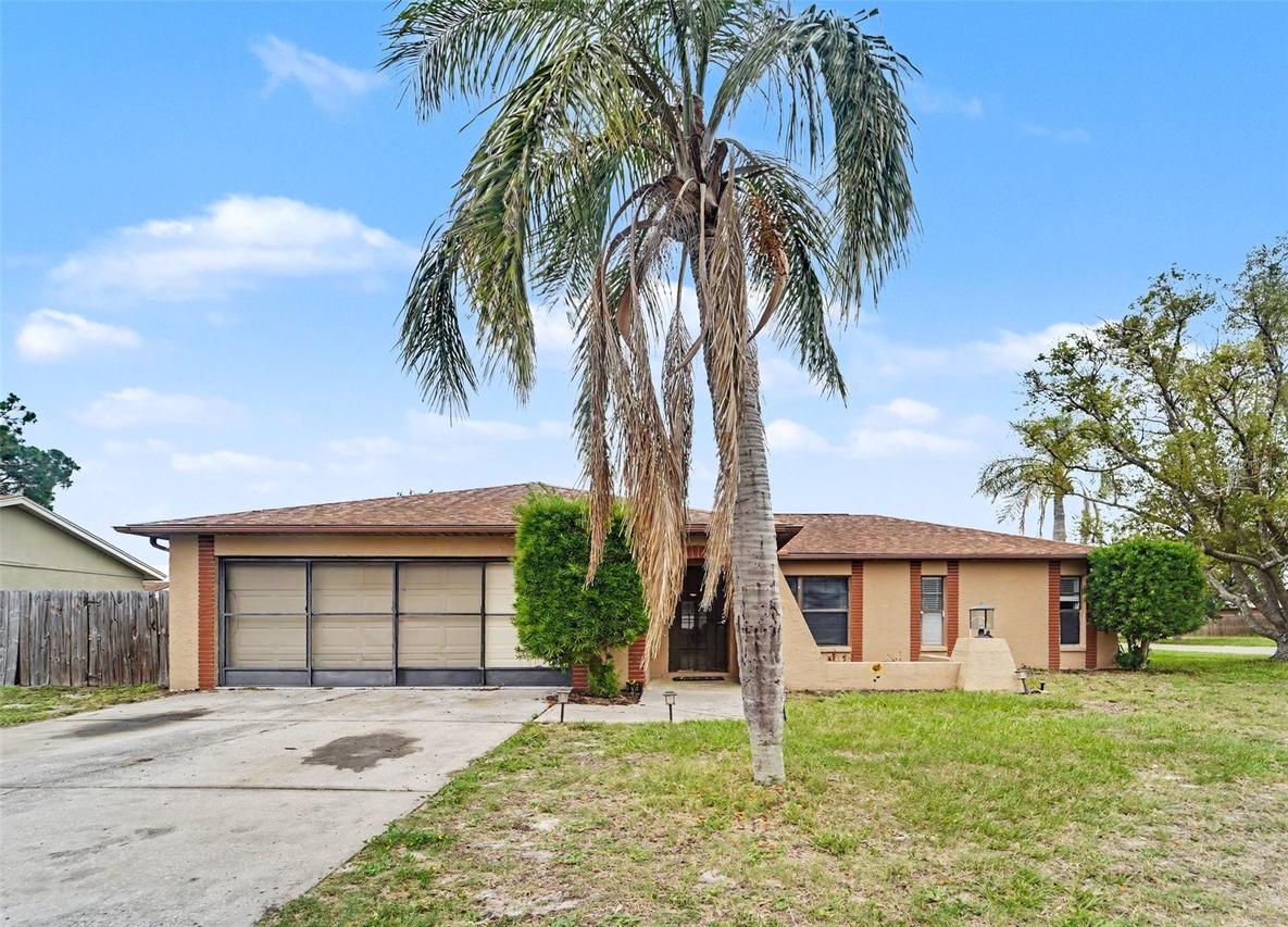 1215 Persimmon Dr., Holiday, FL 34691