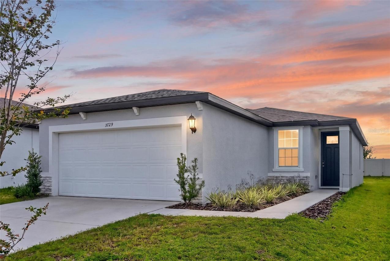 3729 Radiant Mountain Dr., Plant City, FL 33565