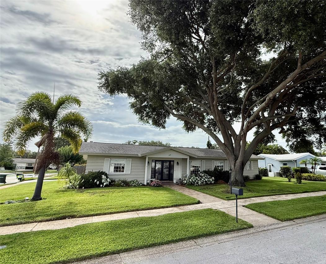 1853 Paradise Ln., Clearwater, FL 33756