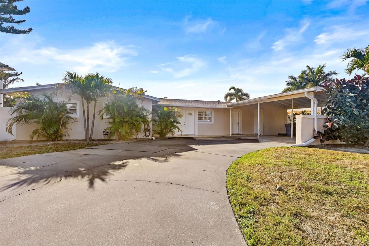 3945 Fontainebleau Dr., Tampa, FL 33634