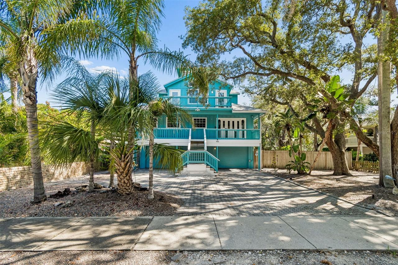 416 Tennessee Ave., Crystal Beach, FL 34681