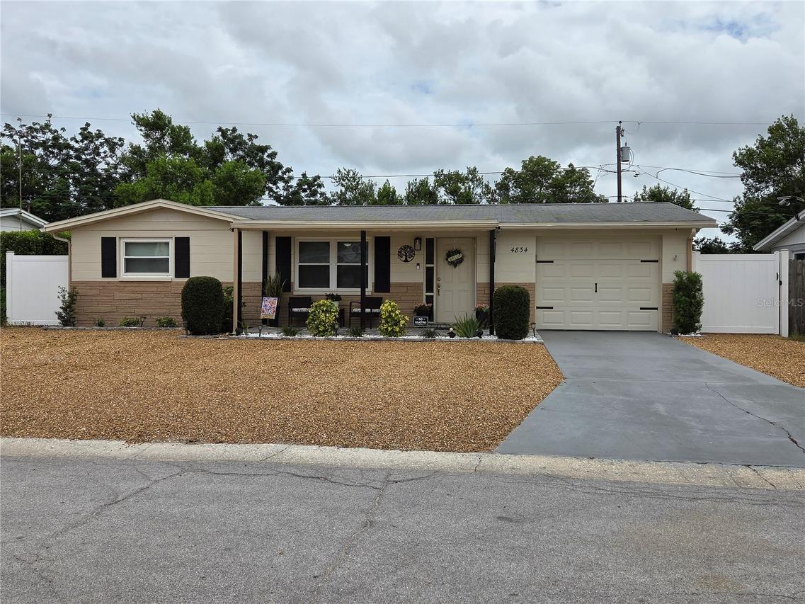 4834 Gaslight Ave., Holiday, FL 34690