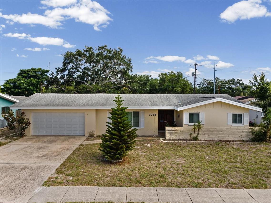 1754 Great Brikhill Rd., Clearwater, FL 33755