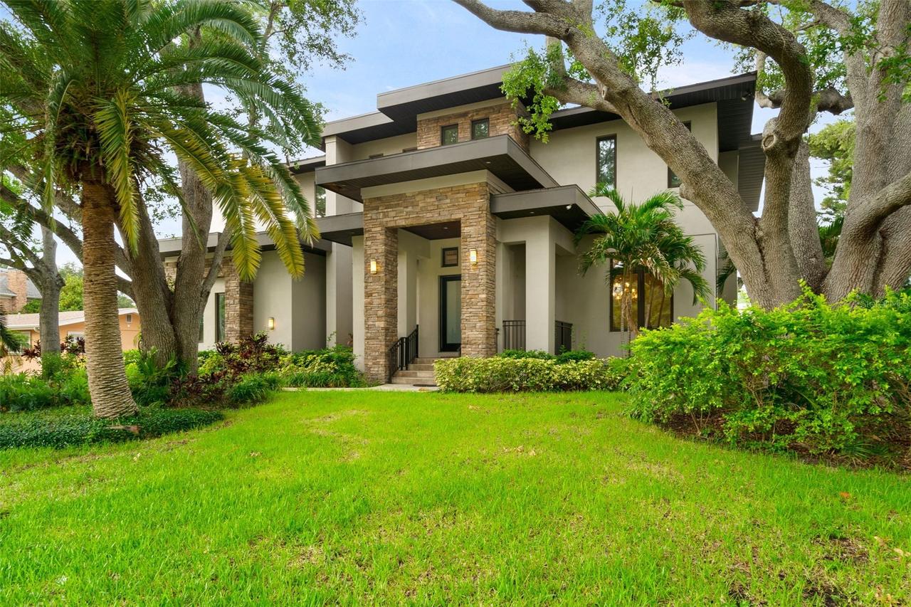 4905 W Spring Lake Dr., Tampa, FL 33629