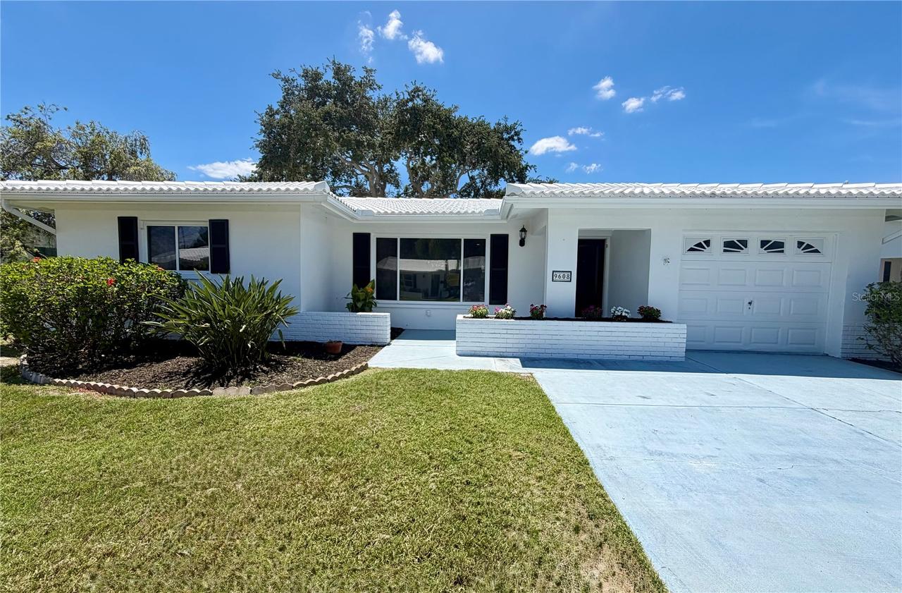 9608 41st St. #2, Pinellas Park, FL 33782