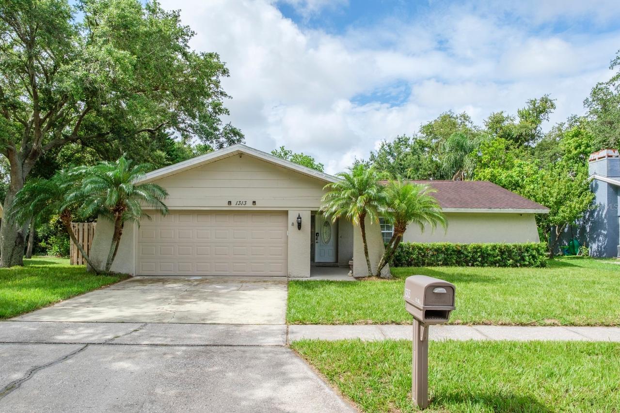 1313 Whisper Dr., Largo, FL 33770