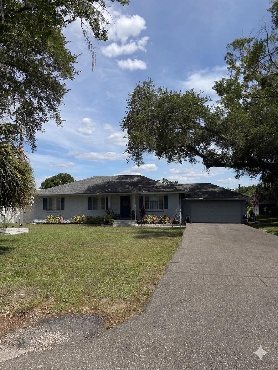 920 Alicia Ave., Tampa, FL 33604
