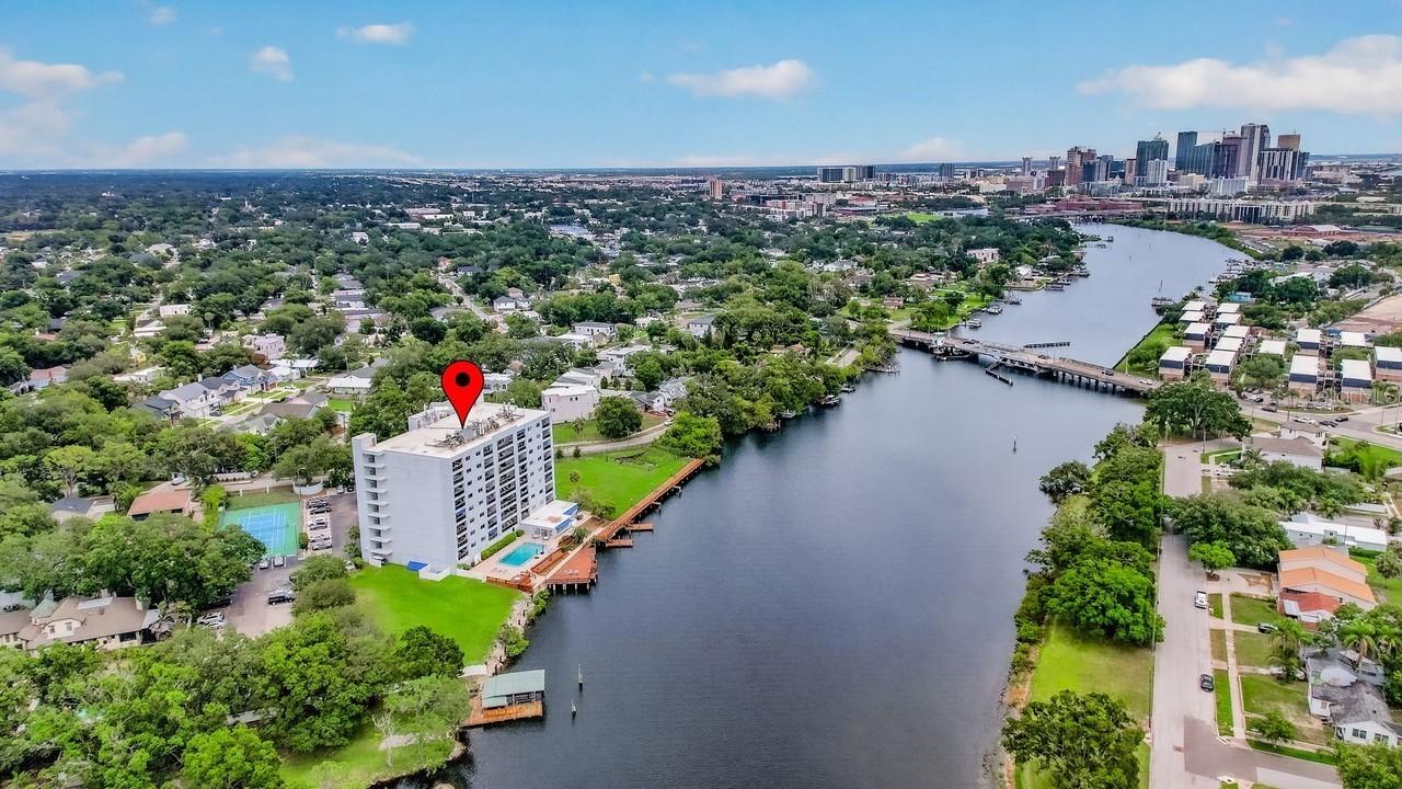 2780 N Riverside Dr. #702, Tampa, FL 33602