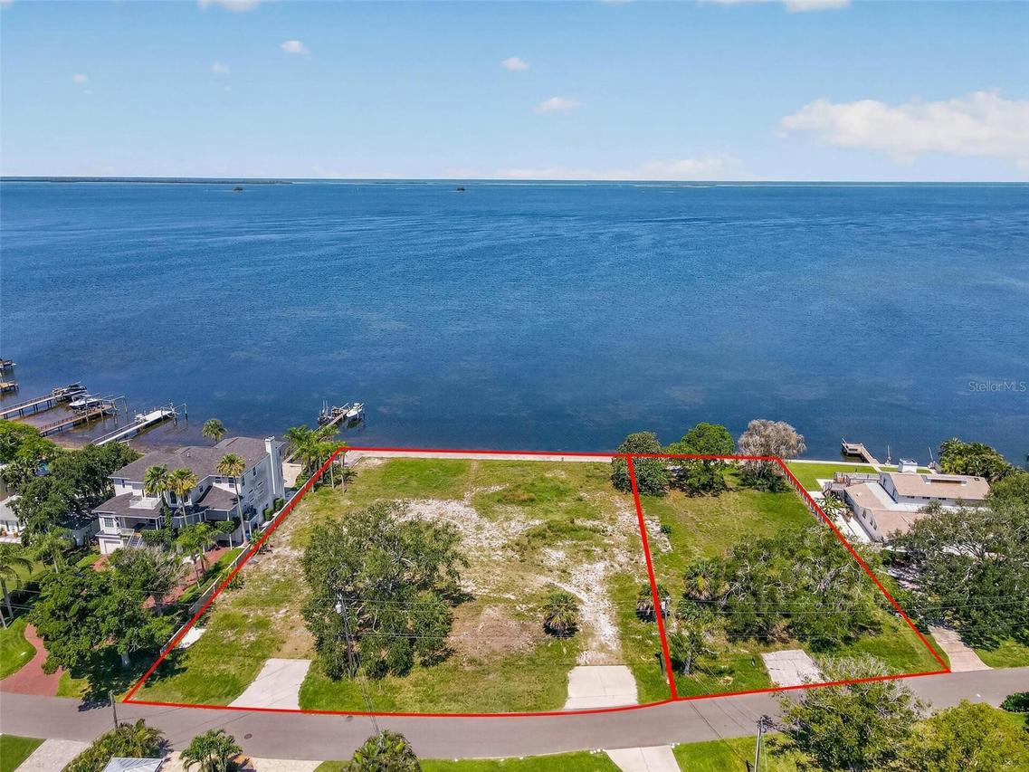 621 N Mayo St., Crystal Beach, FL 34681