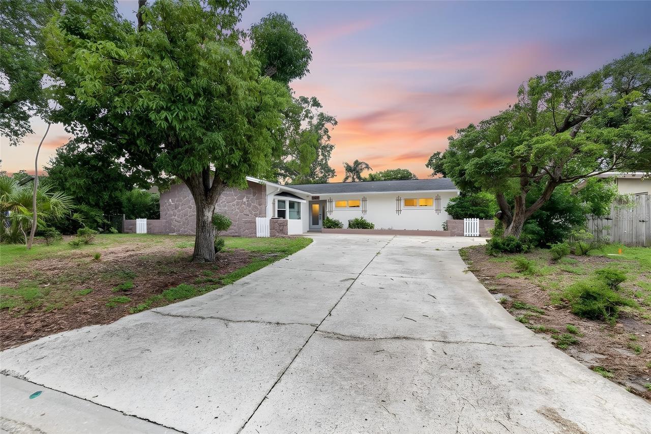 1900 Stanton Ave, Largo, FL 33770