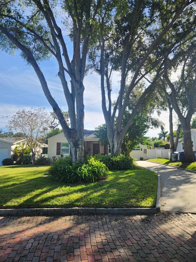 734 37th Ave., St Petersburg, FL 33704