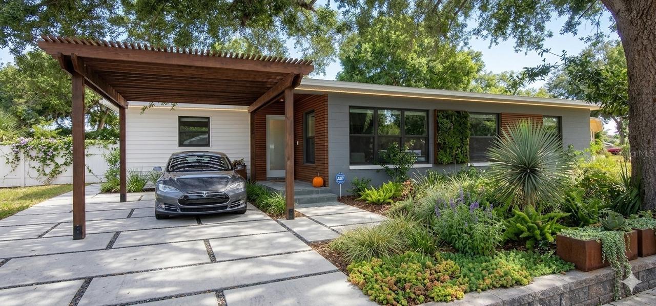 8702 Beverly Dr., Tampa, FL 33617