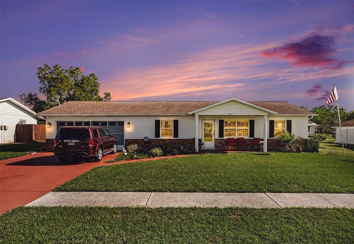 38619 Trellis Ave., Zephyrhills, FL 33540