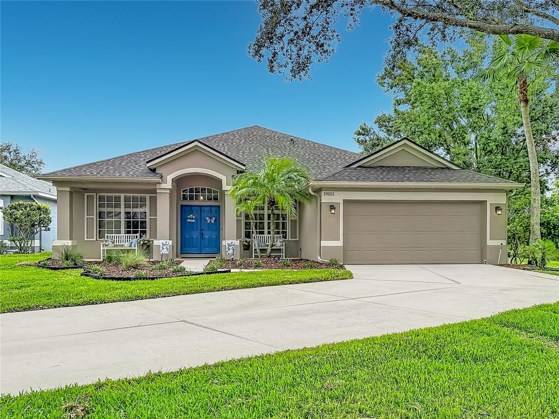 19101 Golden Cacoon Pl., Lutz, FL 33558