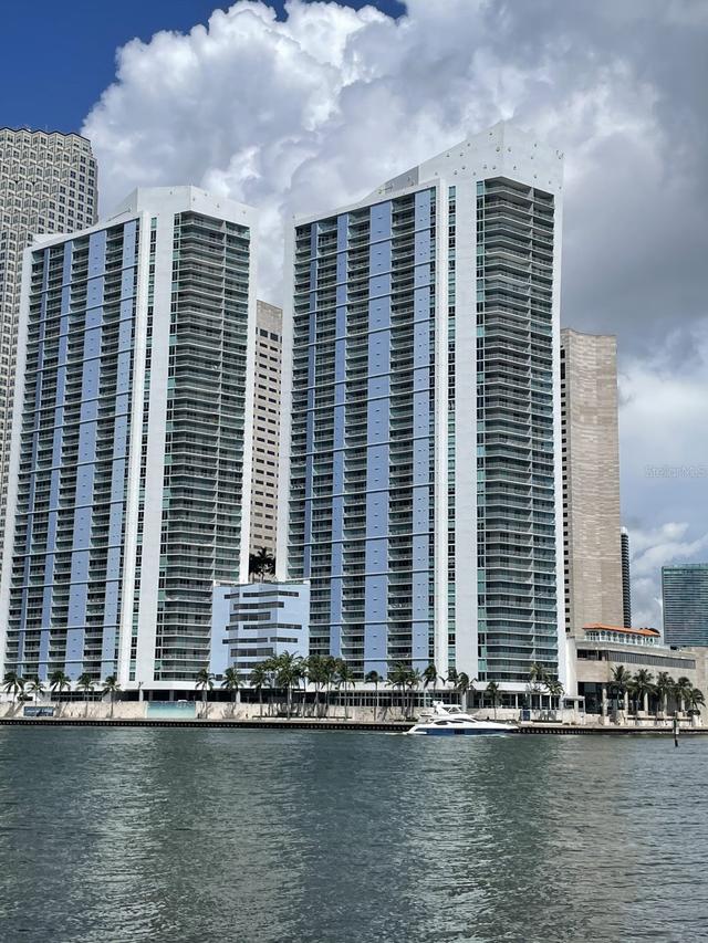 335 S Biscayne Blvd. #3400, Miami, FL 33131