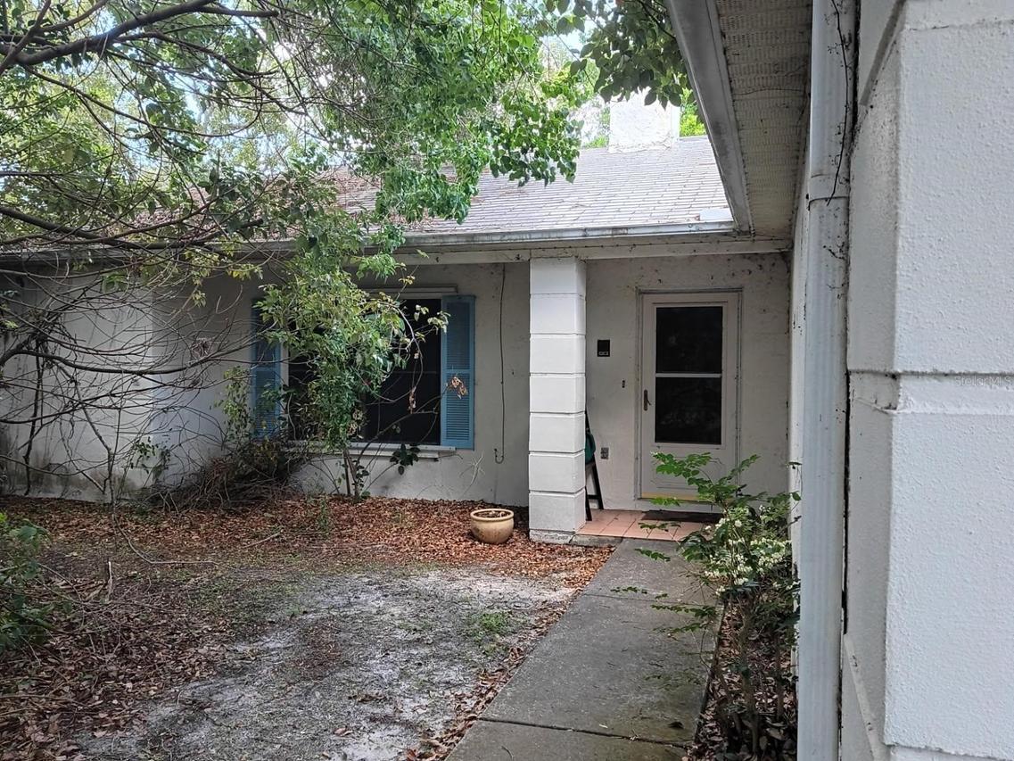 7346 Philatelic Dr., Spring Hill, FL 34606