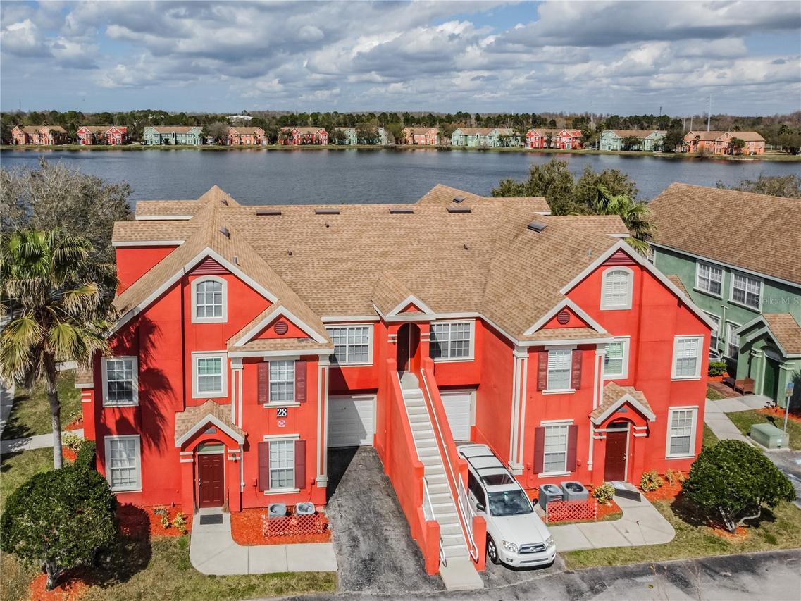 9632 Lake Chase Island Way, Tampa, FL 33626