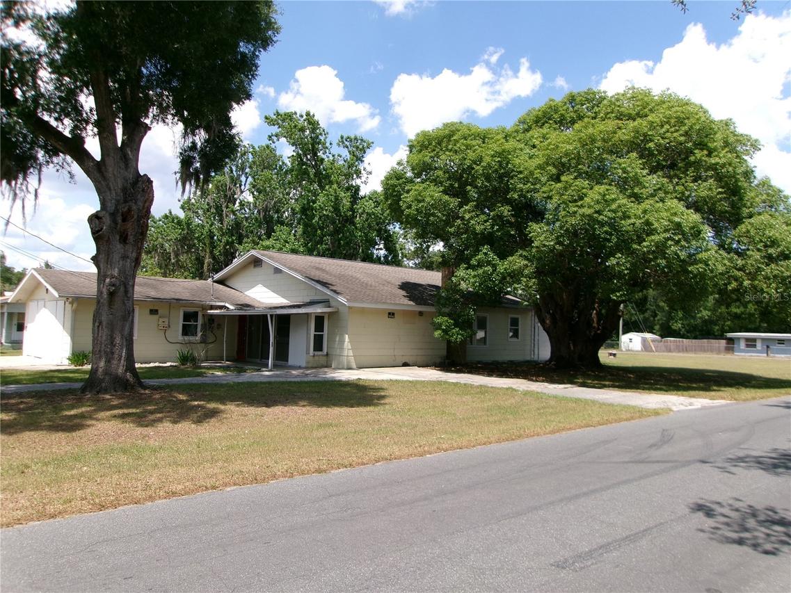 5714 19th St., Zephyrhills, FL 33542
