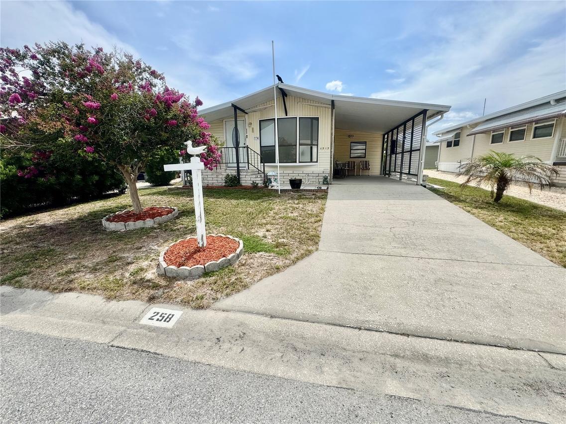 4747 Bobby Ave. #Lot 258, Zephyrhills, FL 33541