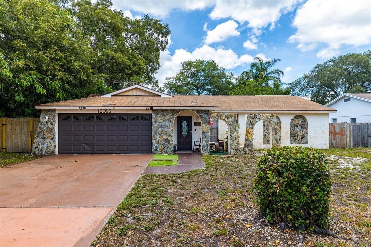 12095 102nd Ave., Seminole, FL 33778