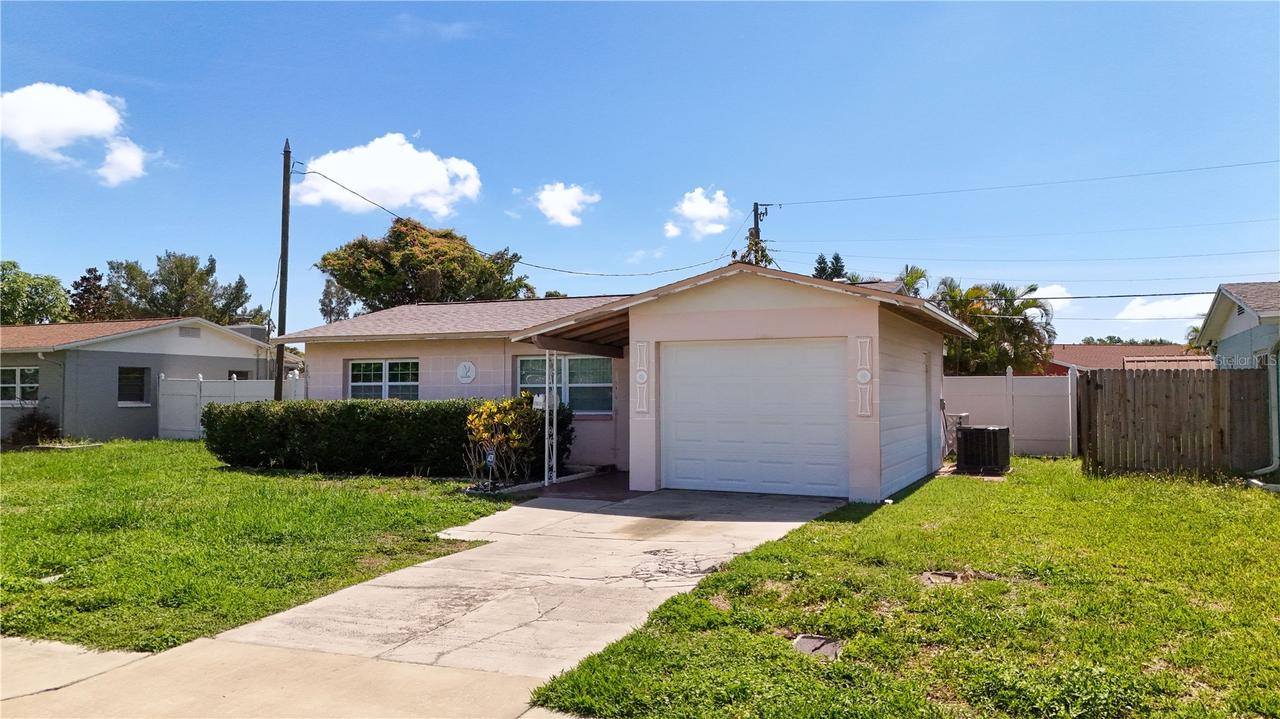 9483 55th St., Pinellas Park, FL 33782
